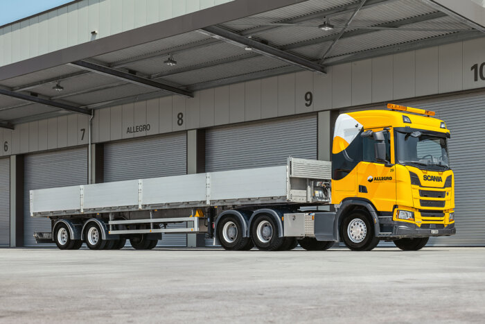 Allegro Transport Fahrzeugpark Scania 5 Achs Sattelzug 12m Ladeflaeche