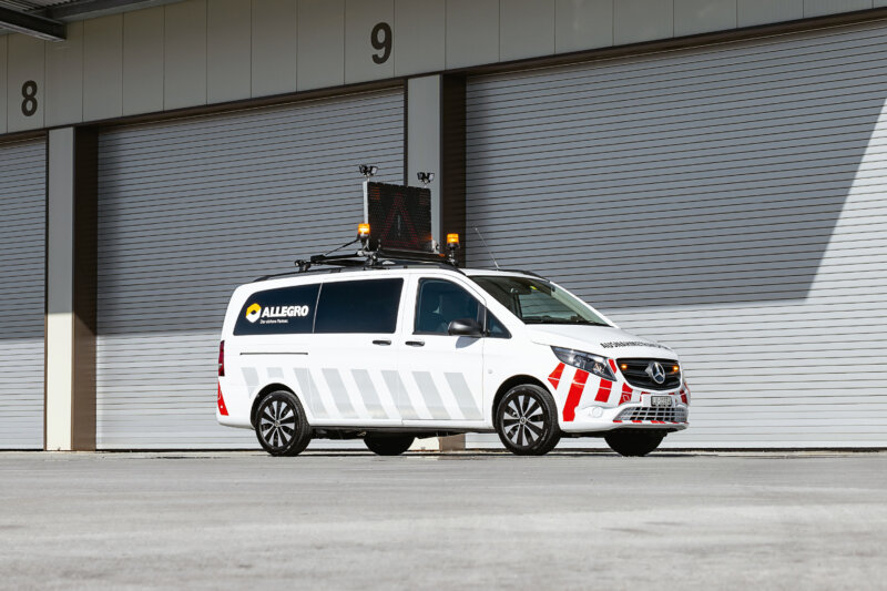 Allegro Transport Fahrzeugpark Mercedes ATB Begleitfahrzeug