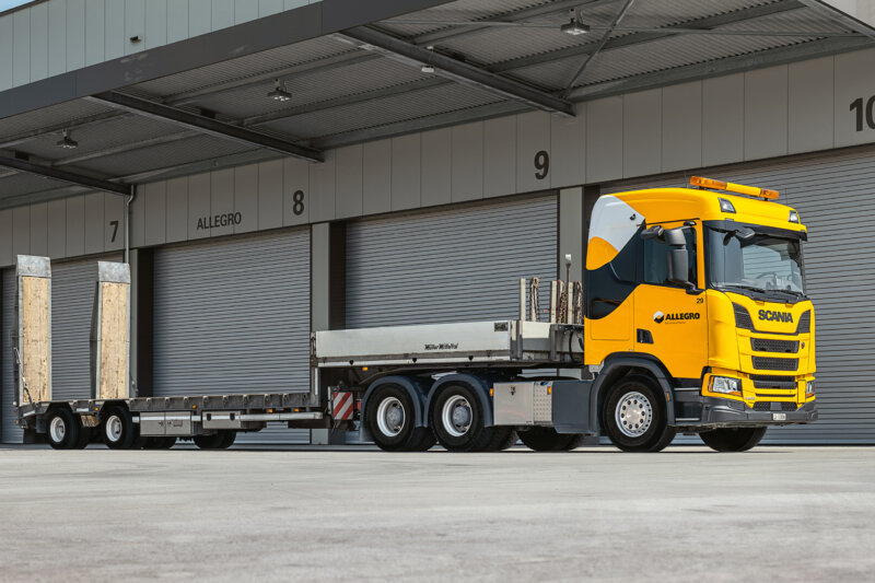 Allegro Transport Fahrzeugpark Scania 5 Achs Sattelzug Tiefbettauflieger
